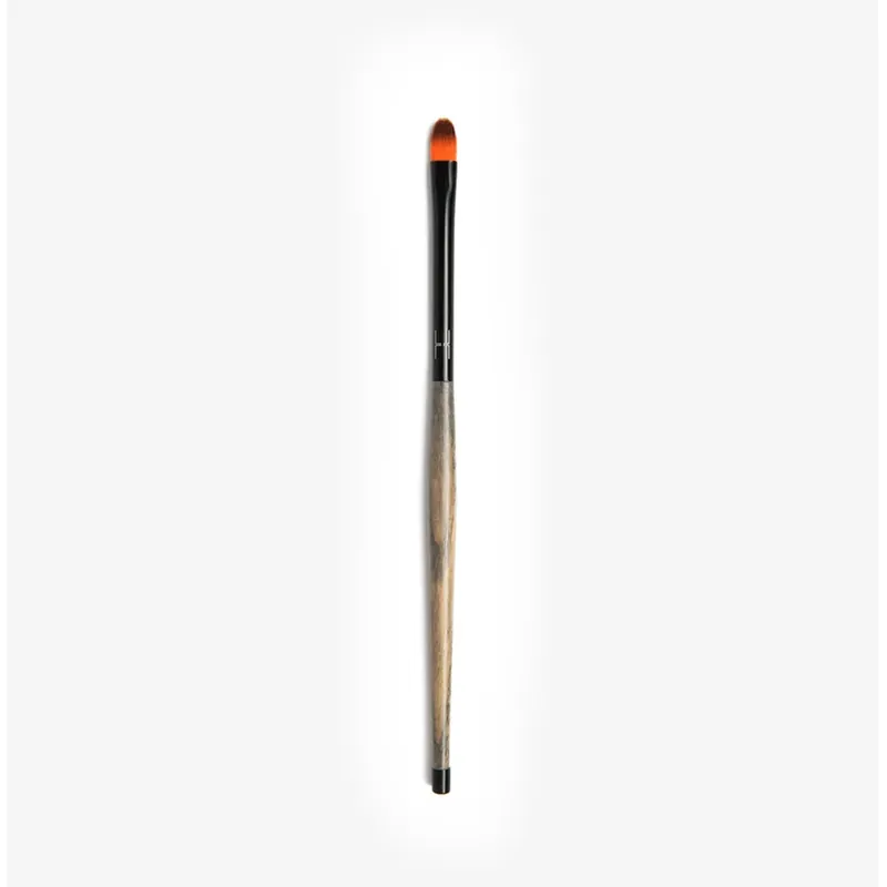 LH cosmeticsPrecision Brush301 Pakollinen (Must-Have)