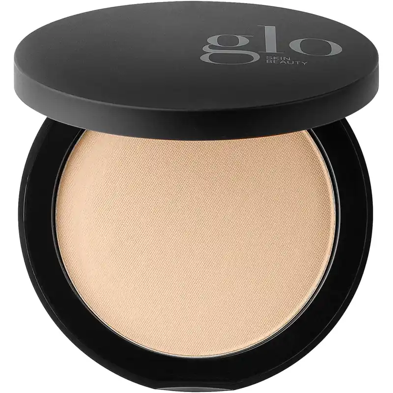 Uusi Kokoelma Glo Skin BeautyPressed BaseNatural Light 9 g